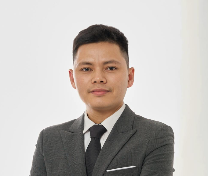 Carlos Mendoza, graphic designer who found new favorite restaurants